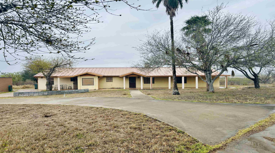 5111 Siesta Ln, Zapata, Texas 78076, 3 Bedrooms Bedrooms, 6 Rooms Rooms,2 BathroomsBathrooms,Residential,For Sale,5111 Siesta Ln,20250910