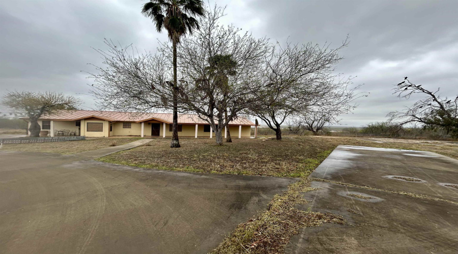 5111 Siesta Ln, Zapata, Texas 78076, 3 Bedrooms Bedrooms, 6 Rooms Rooms,2 BathroomsBathrooms,Residential,For Sale,5111 Siesta Ln,20250910