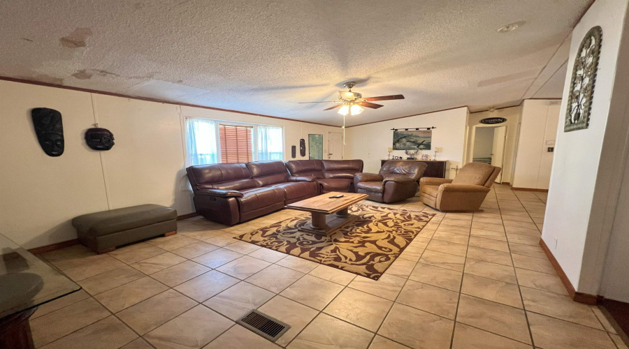 1809 Siesta Ln, Zapata, Texas 78076, 3 Bedrooms Bedrooms, 6 Rooms Rooms,2 BathroomsBathrooms,Residential,For Sale,1809 Siesta Ln,20251071