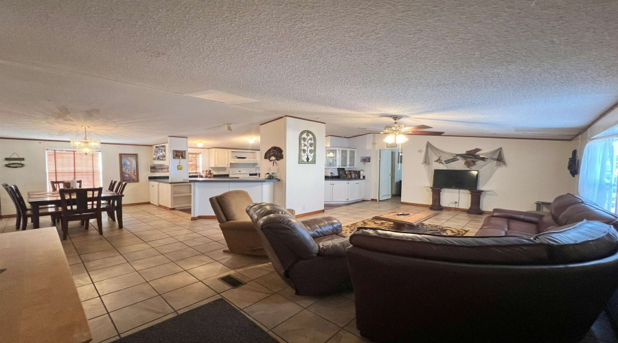 1809 Siesta Ln, Zapata, Texas 78076, 3 Bedrooms Bedrooms, 6 Rooms Rooms,2 BathroomsBathrooms,Residential,For Sale,1809 Siesta Ln,20251071