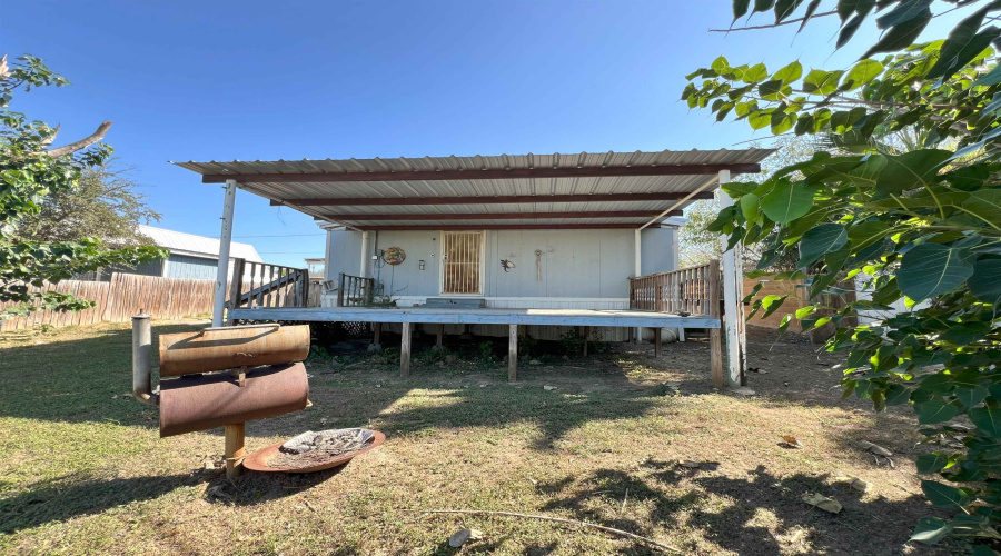 1809 Siesta Ln, Zapata, Texas 78076, 3 Bedrooms Bedrooms, 6 Rooms Rooms,2 BathroomsBathrooms,Residential,For Sale,1809 Siesta Ln,20251071