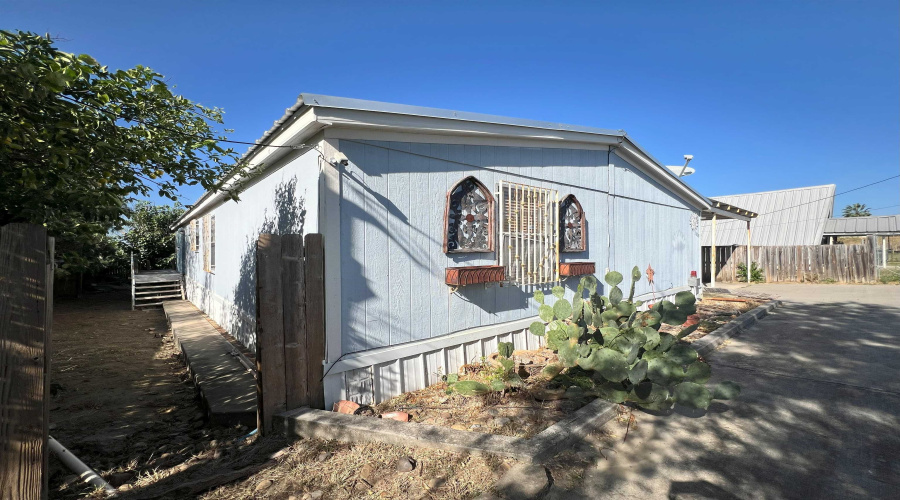 1809 Siesta Ln, Zapata, Texas 78076, 3 Bedrooms Bedrooms, 6 Rooms Rooms,2 BathroomsBathrooms,Residential,For Sale,1809 Siesta Ln,20251071