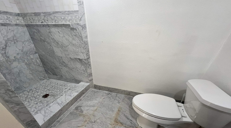 5317 S Siesta Ln, Zapata, Texas 78076, 2 Bedrooms Bedrooms, 5 Rooms Rooms,2 BathroomsBathrooms,Residential,For Sale,5317 S Siesta Ln,20251073