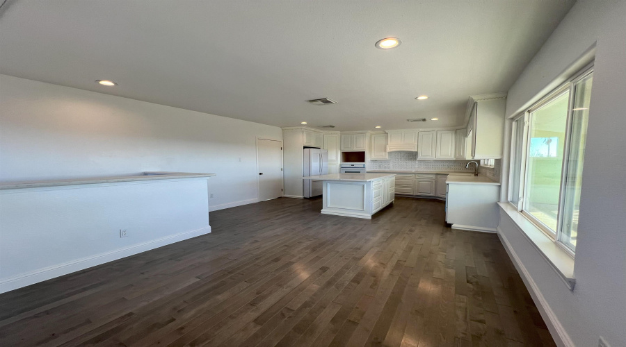 5317 S Siesta Ln, Zapata, Texas 78076, 2 Bedrooms Bedrooms, 5 Rooms Rooms,2 BathroomsBathrooms,Residential,For Sale,5317 S Siesta Ln,20251073