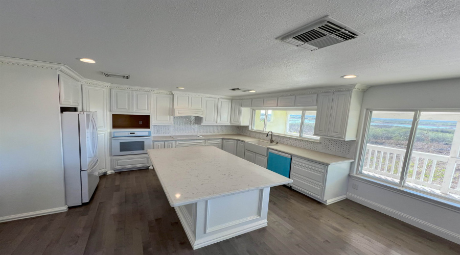 5317 S Siesta Ln, Zapata, Texas 78076, 2 Bedrooms Bedrooms, 5 Rooms Rooms,2 BathroomsBathrooms,Residential,For Sale,5317 S Siesta Ln,20251073