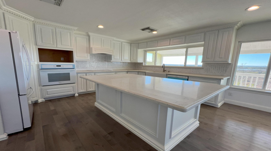 5317 S Siesta Ln, Zapata, Texas 78076, 2 Bedrooms Bedrooms, 5 Rooms Rooms,2 BathroomsBathrooms,Residential,For Sale,5317 S Siesta Ln,20251073