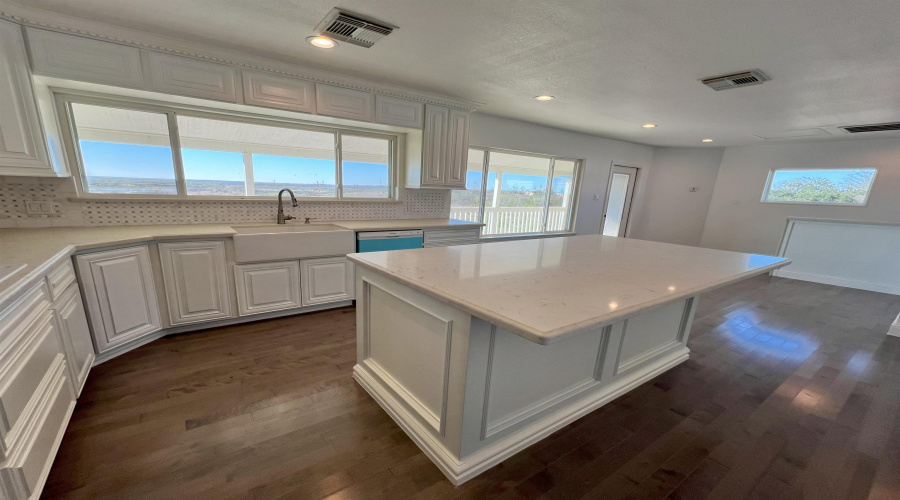 5317 S Siesta Ln, Zapata, Texas 78076, 2 Bedrooms Bedrooms, 5 Rooms Rooms,2 BathroomsBathrooms,Residential,For Sale,5317 S Siesta Ln,20251073