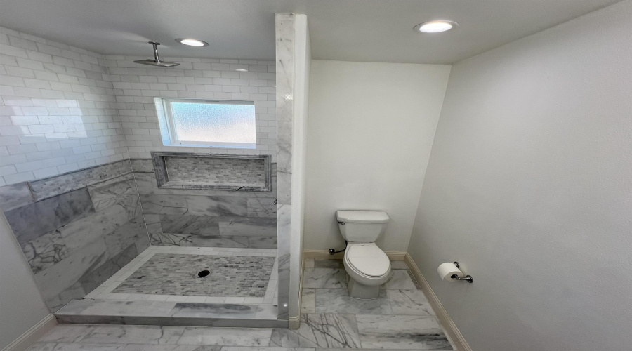 5317 S Siesta Ln, Zapata, Texas 78076, 2 Bedrooms Bedrooms, 5 Rooms Rooms,2 BathroomsBathrooms,Residential,For Sale,5317 S Siesta Ln,20251073