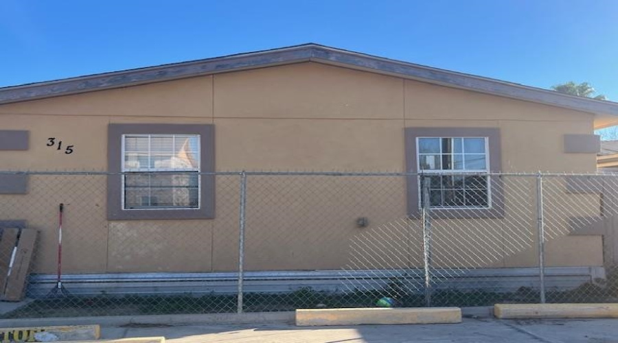 315 River Front Rd, Laredo, Texas 78046, ,Multi-family,For Sale,315 River Front Rd,20251087