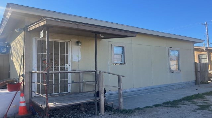 315 River Front Rd, Laredo, Texas 78046, ,Multi-family,For Sale,315 River Front Rd,20251087