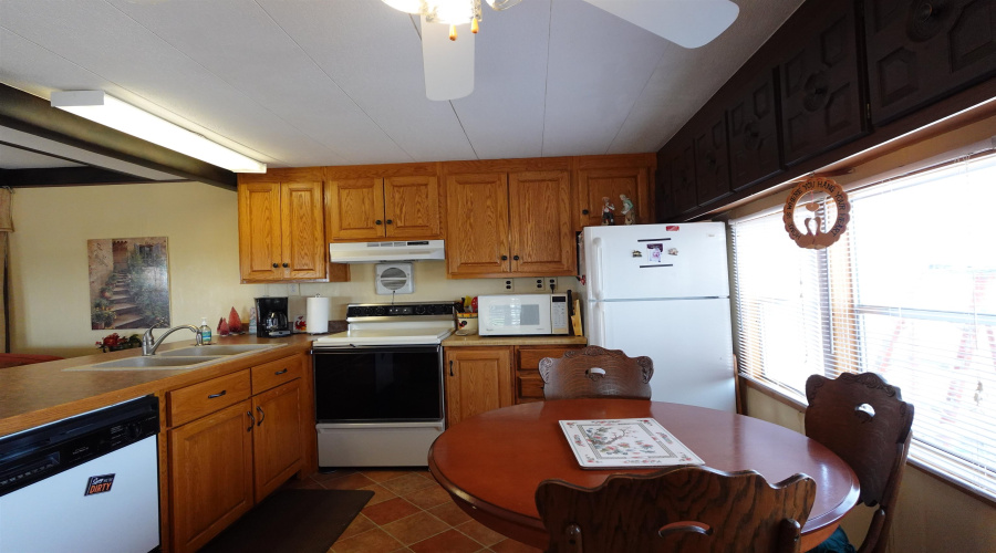 2525 S U.S. Hwy 83, zapata, Texas 78076, 2 Bedrooms Bedrooms, 3 Rooms Rooms,1 BathroomBathrooms,Residential,For Sale,2525 S U.S. Hwy 83,20251136