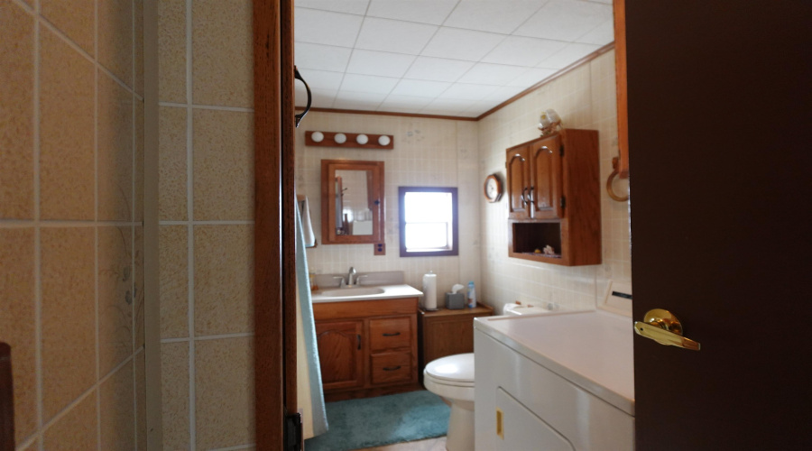 2525 S U.S. Hwy 83, zapata, Texas 78076, 2 Bedrooms Bedrooms, 3 Rooms Rooms,1 BathroomBathrooms,Residential,For Sale,2525 S U.S. Hwy 83,20251136
