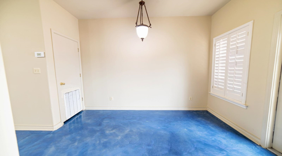 9903 Crystal Ct, Laredo, Texas 78045, 2 Bedrooms Bedrooms, 4 Rooms Rooms,2 BathroomsBathrooms,Residential,For Sale,9903 Crystal Ct,20250791