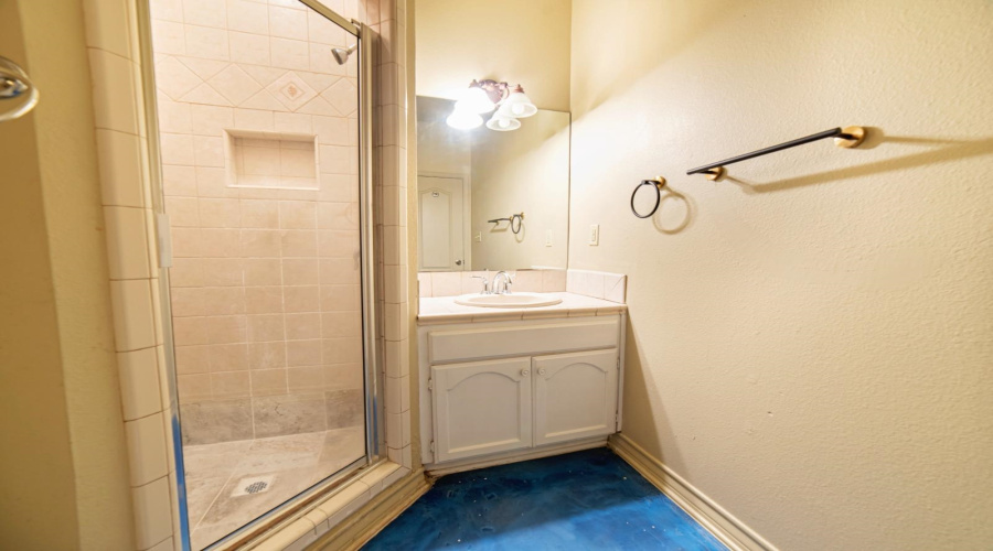 9903 Crystal Ct, Laredo, Texas 78045, 2 Bedrooms Bedrooms, 4 Rooms Rooms,2 BathroomsBathrooms,Residential,For Sale,9903 Crystal Ct,20250791