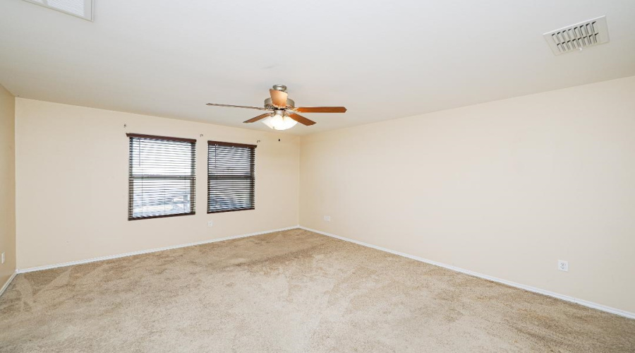 11320 Sierra Gorda Dr, Laredo, Texas 78045, 3 Bedrooms Bedrooms, 5 Rooms Rooms,2 BathroomsBathrooms,Residential,For Sale,11320 Sierra Gorda Dr,20251260