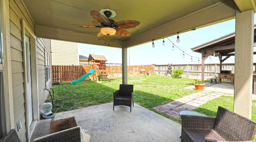 11320 Sierra Gorda Dr, Laredo, Texas 78045, 3 Bedrooms Bedrooms, 5 Rooms Rooms,2 BathroomsBathrooms,Residential,For Sale,11320 Sierra Gorda Dr,20251260