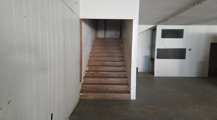 313 Flores Ave, LAREDO, Texas 78040, ,2 BathroomsBathrooms,Commercial retail/office,For Rent,313 Flores Ave,20251371