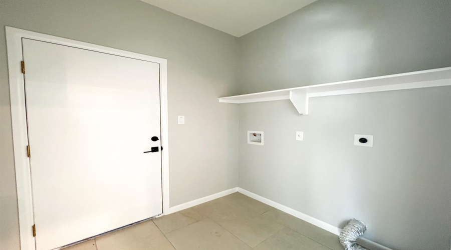 5616 Encanto Dr., Laredo, Texas 78046, 3 Bedrooms Bedrooms, 6 Rooms Rooms,3 BathroomsBathrooms,Residential,For Sale,5616 Encanto Dr.,20250073