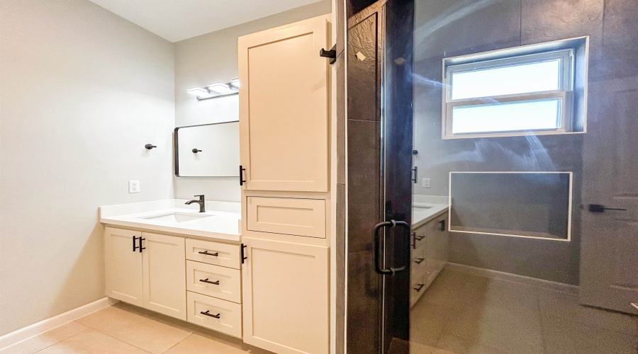 5616 Encanto Dr., Laredo, Texas 78046, 3 Bedrooms Bedrooms, 6 Rooms Rooms,3 BathroomsBathrooms,Residential,For Sale,5616 Encanto Dr.,20250073