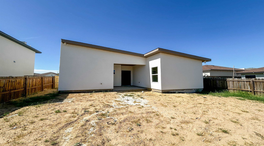 5616 Encanto Dr., Laredo, Texas 78046, 3 Bedrooms Bedrooms, 6 Rooms Rooms,3 BathroomsBathrooms,Residential,For Sale,5616 Encanto Dr.,20250073