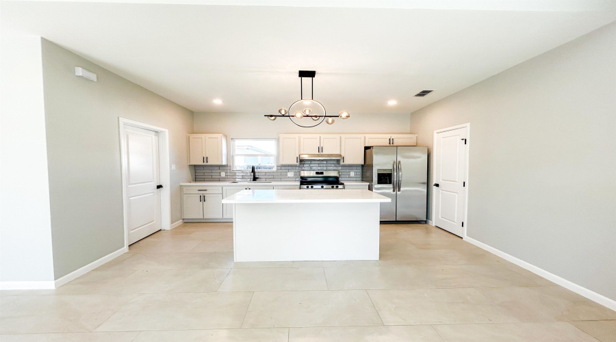 5616 Encanto Dr., Laredo, Texas 78046, 3 Bedrooms Bedrooms, 6 Rooms Rooms,3 BathroomsBathrooms,Residential,For Sale,5616 Encanto Dr.,20250073