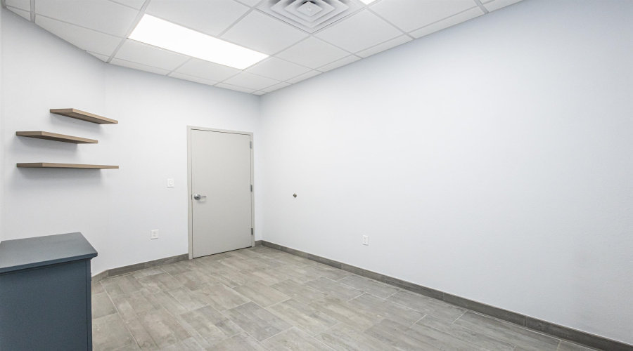 900 Hillside Rd, LAREDO, Texas 78041, 21 Rooms Rooms,2 BathroomsBathrooms,Commercial retail/office,For Rent,900 Hillside Rd,20251430