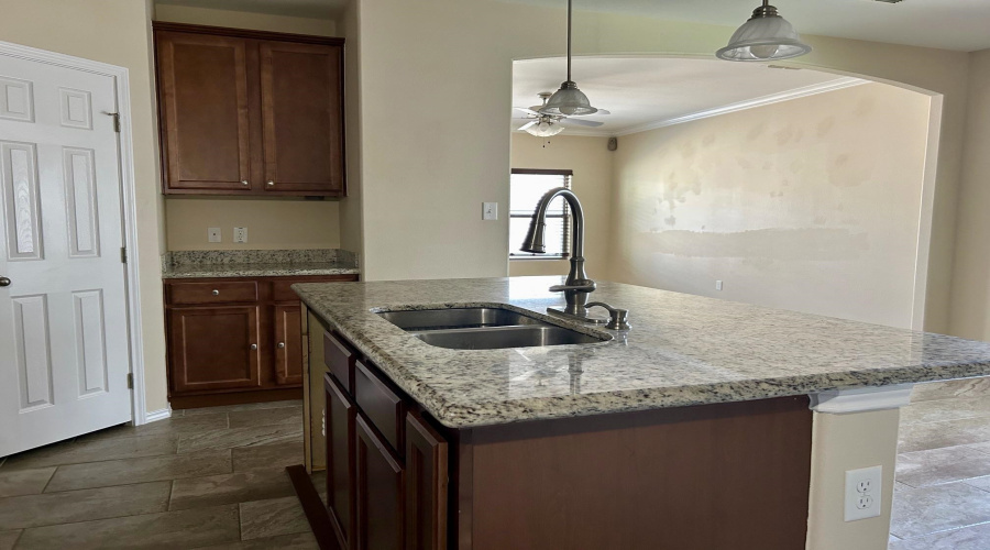 9999 Toinette, Laredo, Texas 78045, 3 Bedrooms Bedrooms, 5 Rooms Rooms,2 BathroomsBathrooms,Residential,For Sale,9999 Toinette,20251439