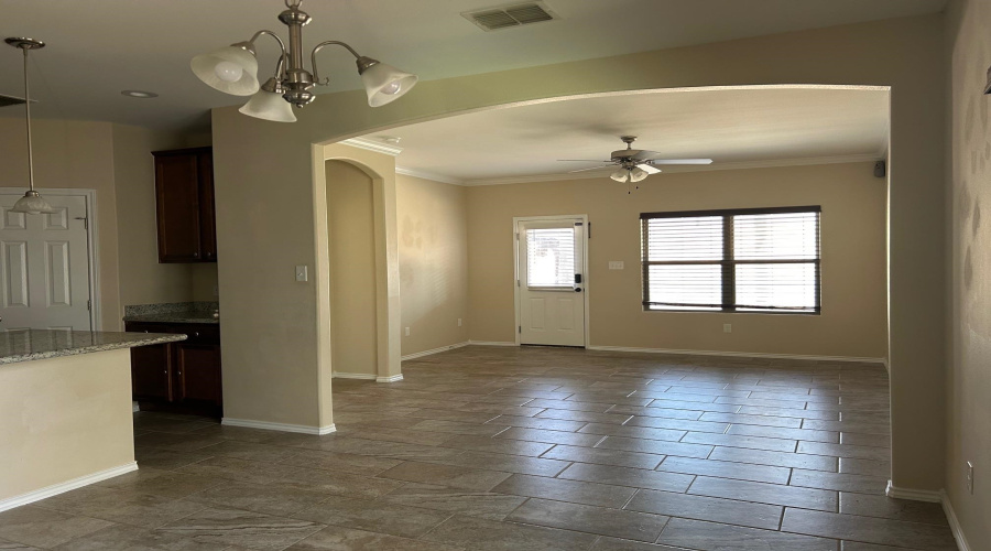 9999 Toinette, Laredo, Texas 78045, 3 Bedrooms Bedrooms, 5 Rooms Rooms,2 BathroomsBathrooms,Residential,For Sale,9999 Toinette,20251439
