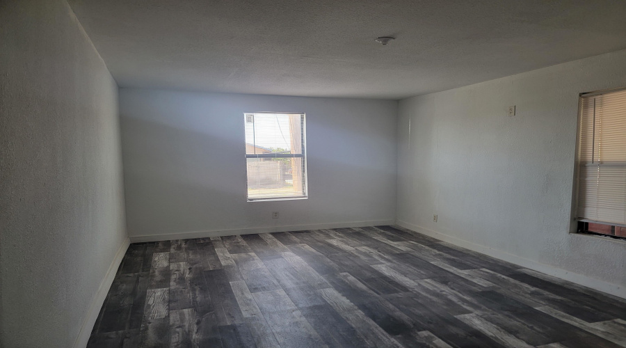 3607 Tilden Ave, LAREDO, Texas 78040, ,Multi-family,For Sale,3607 Tilden Ave,20251479