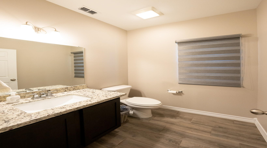 1423 Ocaso Dr., Laredo, Texas 78045, 5 Bedrooms Bedrooms, 9 Rooms Rooms,3 BathroomsBathrooms,Residential,For Sale,1423 Ocaso Dr.,20251502