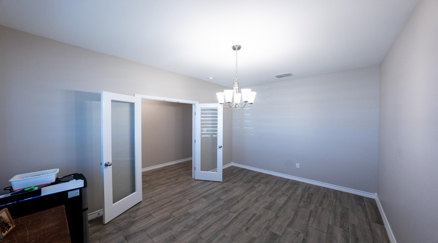 1423 Ocaso Dr., Laredo, Texas 78045, 5 Bedrooms Bedrooms, 9 Rooms Rooms,3 BathroomsBathrooms,Residential,For Sale,1423 Ocaso Dr.,20251502