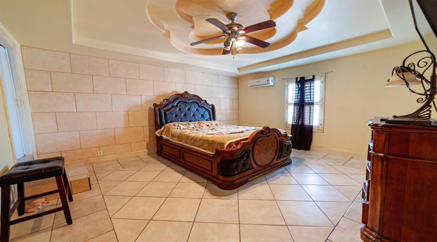 4728 Primavera Ln, Laredo, Texas 78046, 4 Bedrooms Bedrooms, 7 Rooms Rooms,3 BathroomsBathrooms,Residential,For Sale,4728 Primavera Ln,20251577 4728 Primavera Ln, Laredo, Texas 78046, 4 Bedrooms Bedrooms, 7 Rooms Rooms,3 BathroomsBathrooms,Residential,For Sale,4728 Primavera Ln,20251577