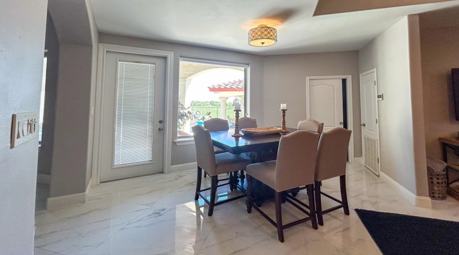 421 Emerald Lake Dr, Laredo, Texas 78041, 4 Bedrooms Bedrooms, 10 Rooms Rooms,3 BathroomsBathrooms,Residential,For Sale,421 Emerald Lake Dr,20251613