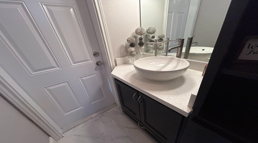 421 Emerald Lake Dr, Laredo, Texas 78041, 4 Bedrooms Bedrooms, 10 Rooms Rooms,3 BathroomsBathrooms,Residential,For Sale,421 Emerald Lake Dr,20251613