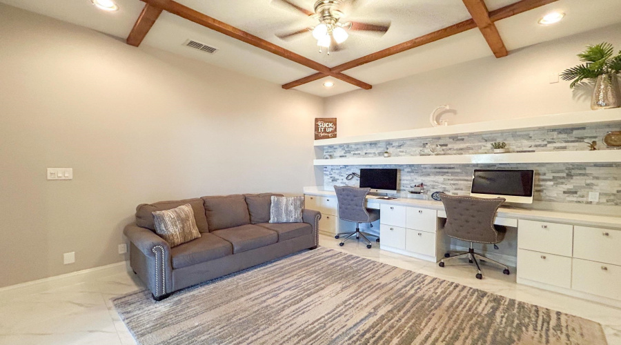 421 Emerald Lake Dr, Laredo, Texas 78041, 4 Bedrooms Bedrooms, 10 Rooms Rooms,3 BathroomsBathrooms,Residential,For Sale,421 Emerald Lake Dr,20251613