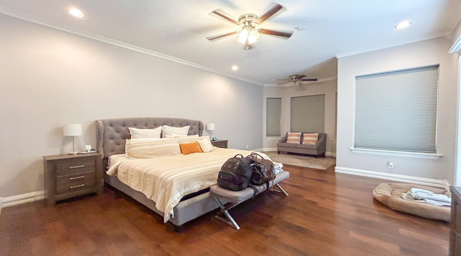 421 Emerald Lake Dr, Laredo, Texas 78041, 4 Bedrooms Bedrooms, 10 Rooms Rooms,3 BathroomsBathrooms,Residential,For Sale,421 Emerald Lake Dr,20251613