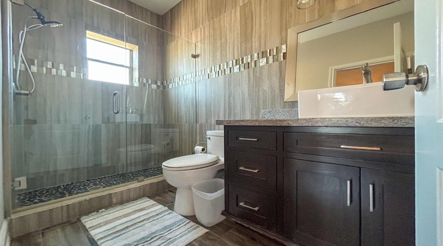 421 Emerald Lake Dr, Laredo, Texas 78041, 4 Bedrooms Bedrooms, 10 Rooms Rooms,3 BathroomsBathrooms,Residential,For Sale,421 Emerald Lake Dr,20251613