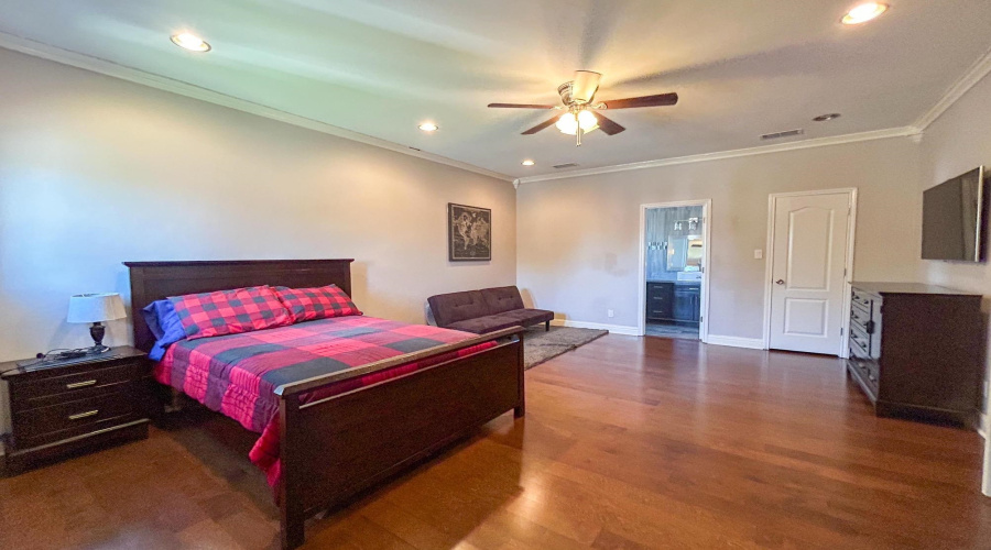 421 Emerald Lake Dr, Laredo, Texas 78041, 4 Bedrooms Bedrooms, 10 Rooms Rooms,3 BathroomsBathrooms,Residential,For Sale,421 Emerald Lake Dr,20251613
