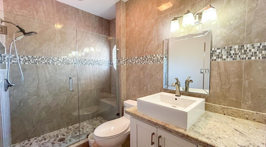 421 Emerald Lake Dr, Laredo, Texas 78041, 4 Bedrooms Bedrooms, 10 Rooms Rooms,3 BathroomsBathrooms,Residential,For Sale,421 Emerald Lake Dr,20251613