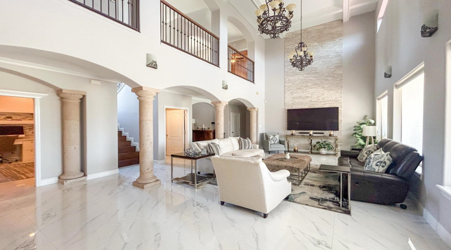 421 Emerald Lake Dr, Laredo, Texas 78041, 4 Bedrooms Bedrooms, 10 Rooms Rooms,3 BathroomsBathrooms,Residential,For Sale,421 Emerald Lake Dr,20251613
