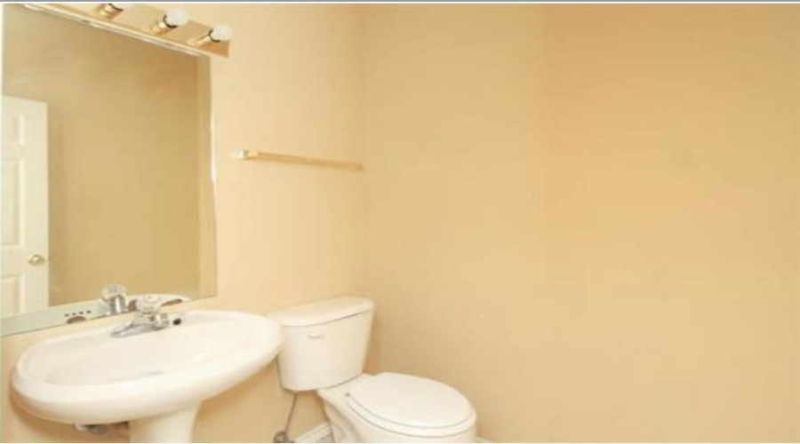 1611 Denmark Ln, Laredo, Texas 78045, 5 Bedrooms Bedrooms, 7 Rooms Rooms,3 BathroomsBathrooms,Residential,For Sale,1611 Denmark Ln,20242959