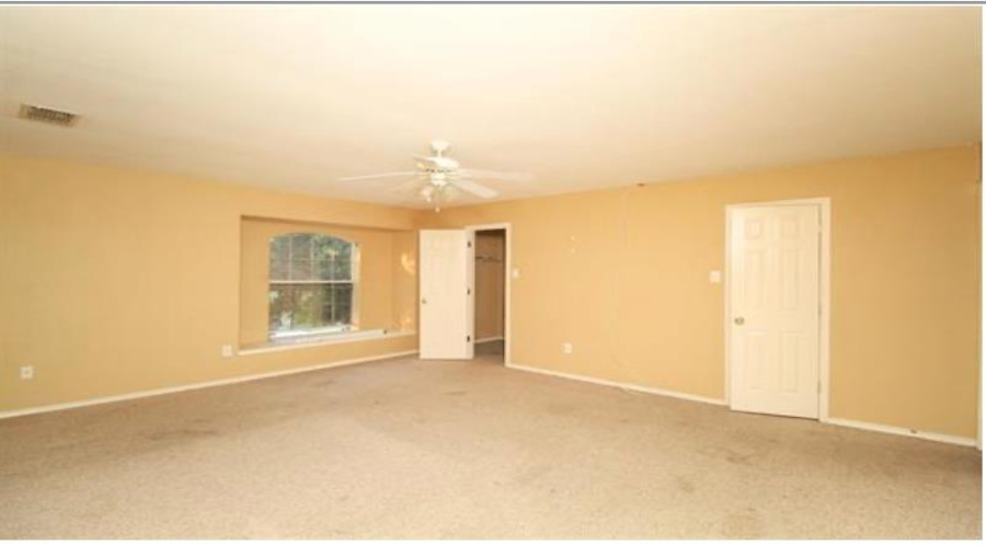 1611 Denmark Ln, Laredo, Texas 78045, 5 Bedrooms Bedrooms, 7 Rooms Rooms,3 BathroomsBathrooms,Residential,For Sale,1611 Denmark Ln,20242959
