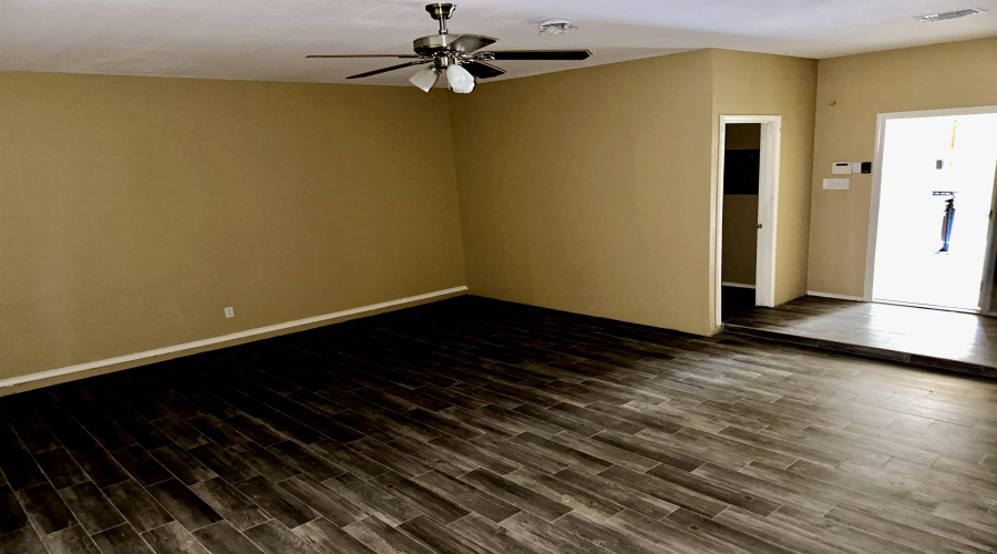 1611 Denmark Ln, Laredo, Texas 78045, 5 Bedrooms Bedrooms, 7 Rooms Rooms,3 BathroomsBathrooms,Residential,For Sale,1611 Denmark Ln,20242959