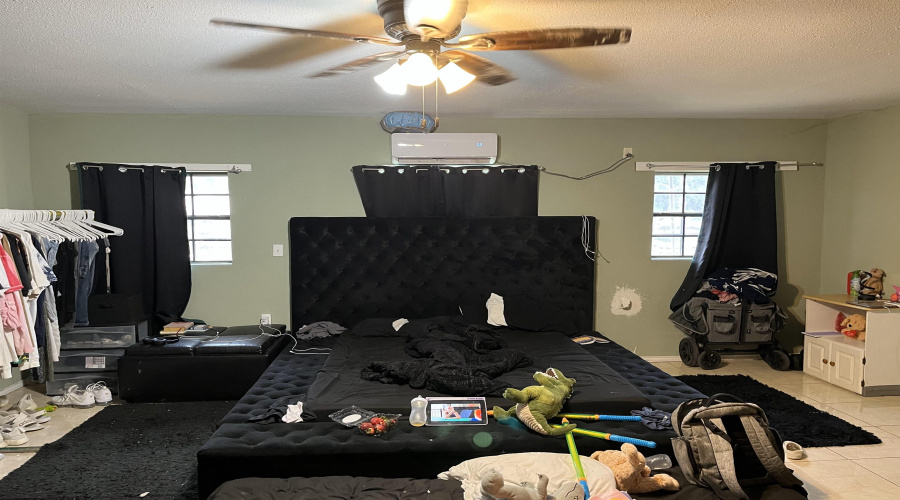 2013 Cedar Ave, Zapata, Texas 78076, 3 Bedrooms Bedrooms, 6 Rooms Rooms,2 BathroomsBathrooms,Residential,For Sale,2013 Cedar Ave,20251616