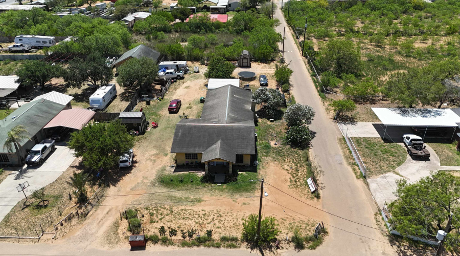 2013 Cedar Ave, Zapata, Texas 78076, 3 Bedrooms Bedrooms, 6 Rooms Rooms,2 BathroomsBathrooms,Residential,For Sale,2013 Cedar Ave,20251616