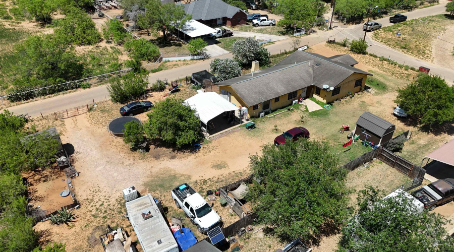2013 Cedar Ave, Zapata, Texas 78076, 3 Bedrooms Bedrooms, 6 Rooms Rooms,2 BathroomsBathrooms,Residential,For Sale,2013 Cedar Ave,20251616