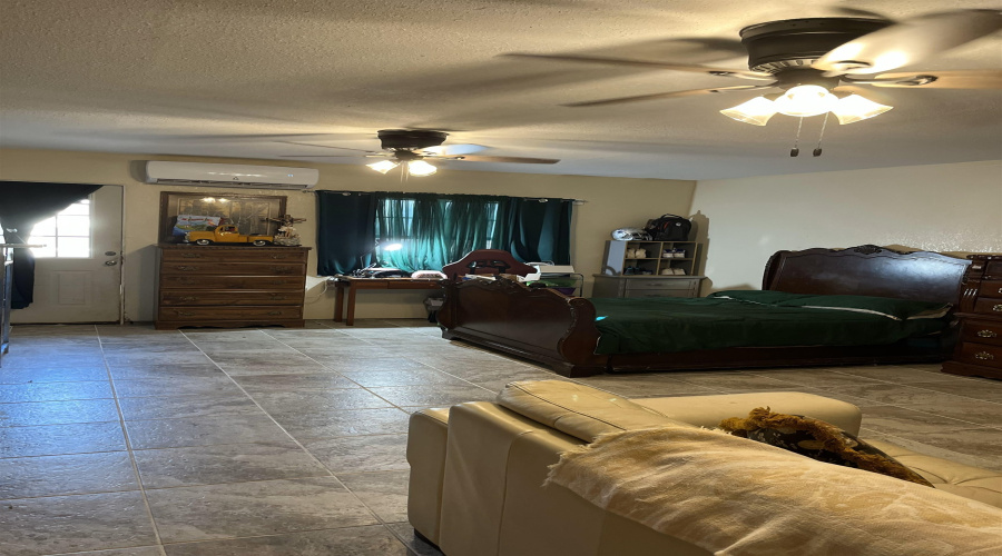 2013 Cedar Ave, Zapata, Texas 78076, 3 Bedrooms Bedrooms, 6 Rooms Rooms,2 BathroomsBathrooms,Residential,For Sale,2013 Cedar Ave,20251616