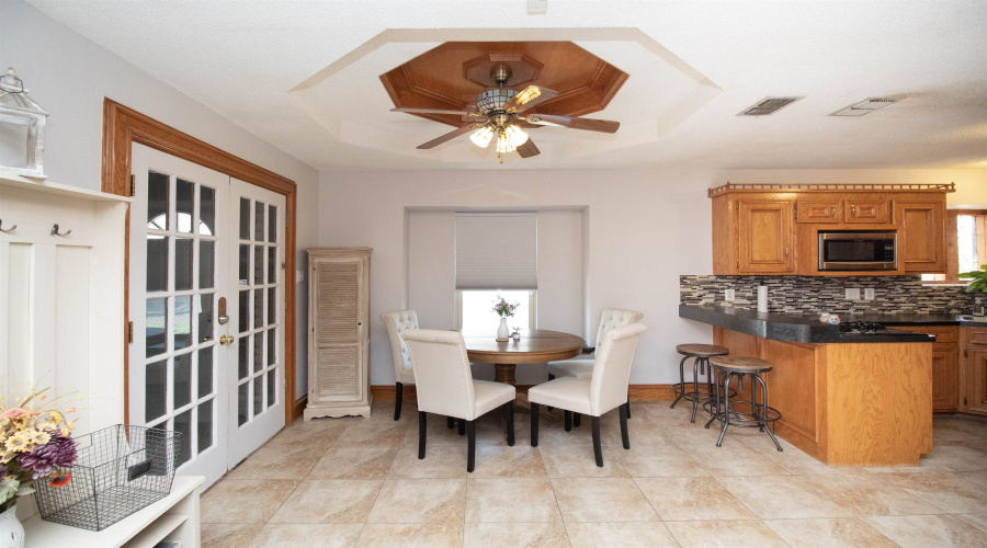 183 Vista Hermosa, Zapata, Texas 78076, 5 Bedrooms Bedrooms, 6 Rooms Rooms,3 BathroomsBathrooms,Residential,For Sale,183 Vista Hermosa,20251671