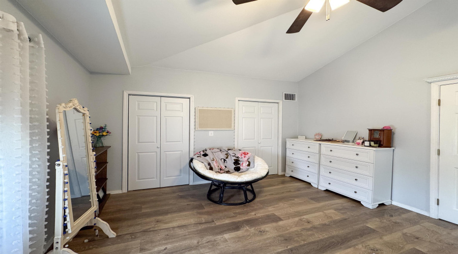 183 Vista Hermosa, Zapata, Texas 78076, 5 Bedrooms Bedrooms, 6 Rooms Rooms,3 BathroomsBathrooms,Residential,For Sale,183 Vista Hermosa,20251671