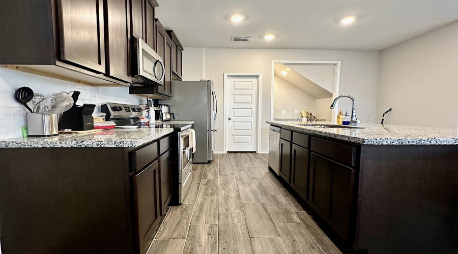 4215 Lorisa, Laredo, Texas 78046, 3 Bedrooms Bedrooms, 3 Rooms Rooms,2 BathroomsBathrooms,Residential,For Sale,4215 Lorisa,20251686